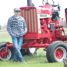 rolnik traktor stary