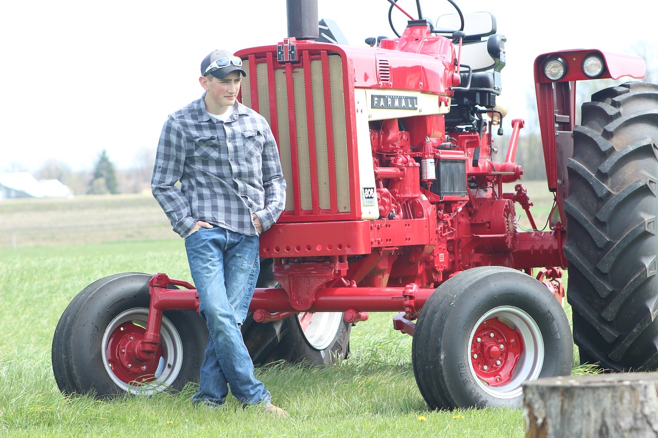 rolnik traktor stary