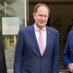 Od lewej wiceminister Ryszard Bartosik ambasador USA Mark Brzezinski i minister Robert Telus (fot. MRiRW)