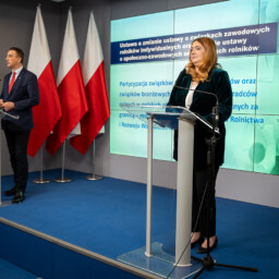 Konferencja prasowa minister Anny Gembickiej i posła Jarosława Sachajko (fot. MRiRW)